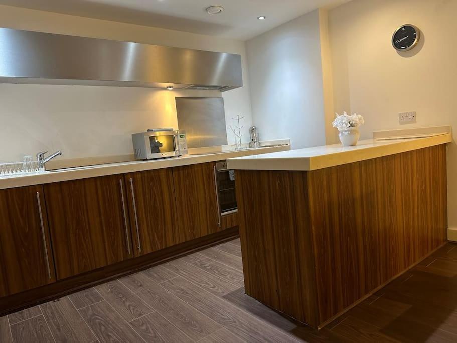 Heart Of Bham Free Parking - Walk To Everything/1 Min From New St Station Birmingam Exterior foto